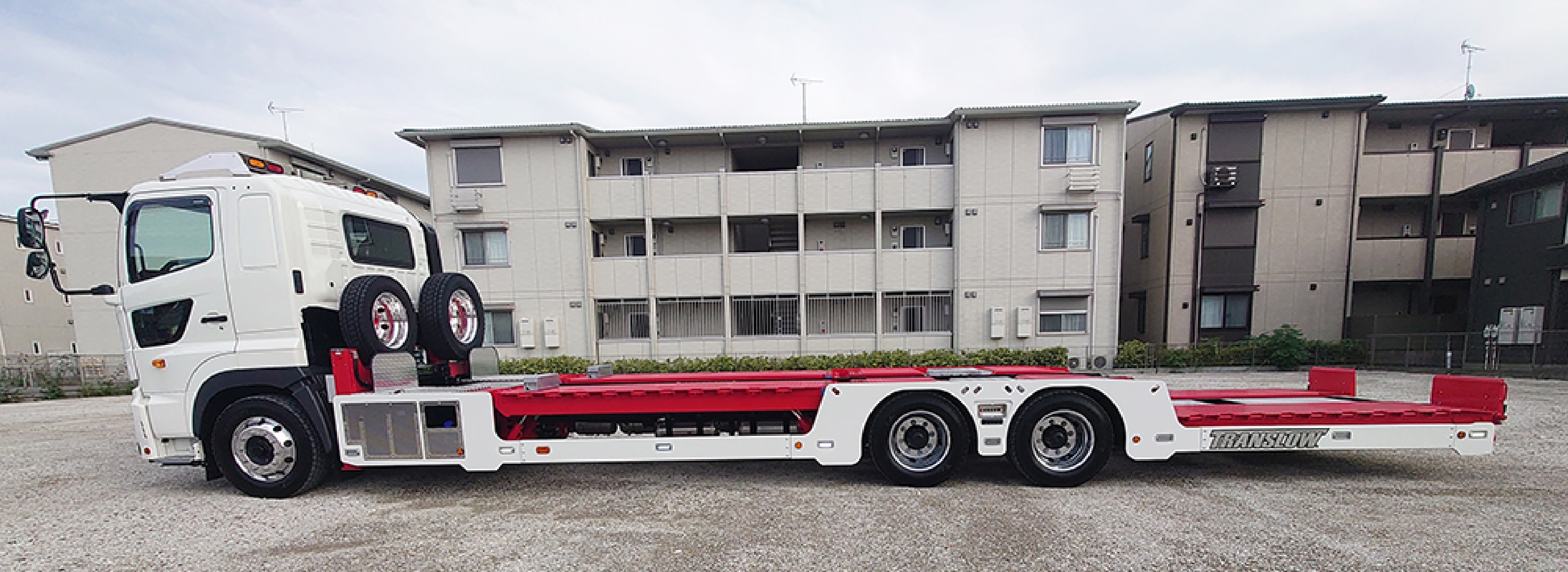 車のトラブルでお困りのときは
すぐにセンチュリーオートへお電話ください！