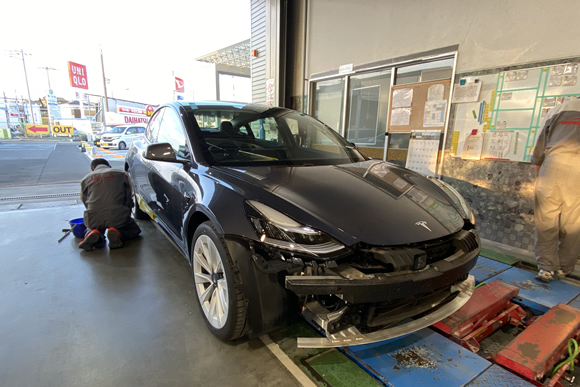 テスラ車　取り扱い可能なサービス